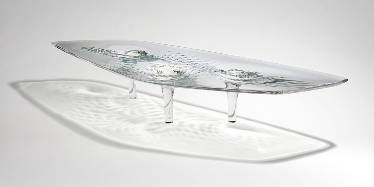 Bàn lỏng của Zaha Hadid Design mang tính thẩm mỹ điêu khắc vào đồ nội thất