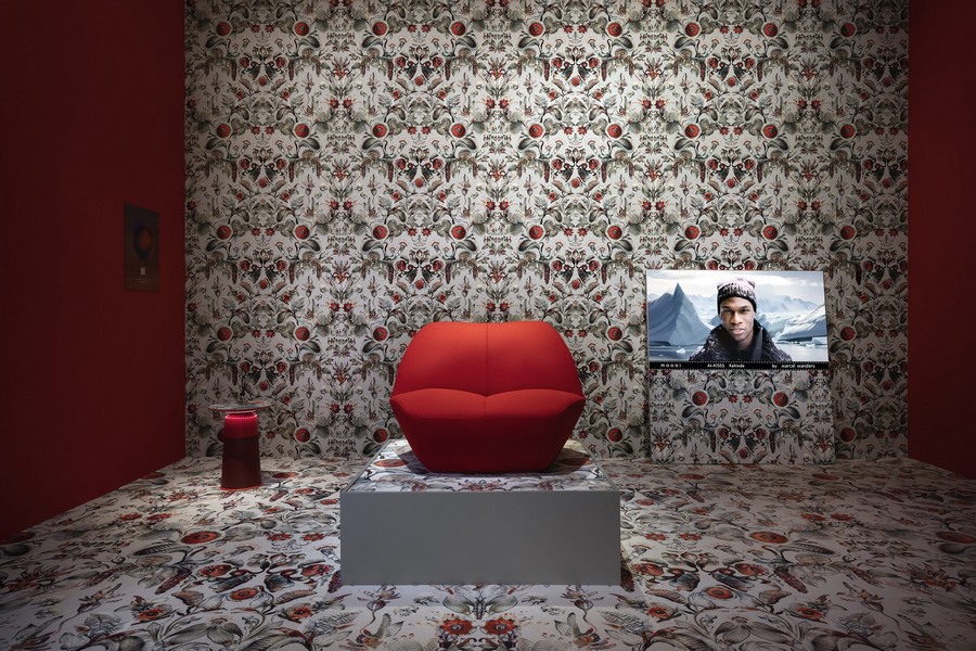 Marcel Wanders ra mắt mẫu ghế Kisss Lounge lấy cảm hứng từ tiếc sofa biểu tượng của Salvador Dali