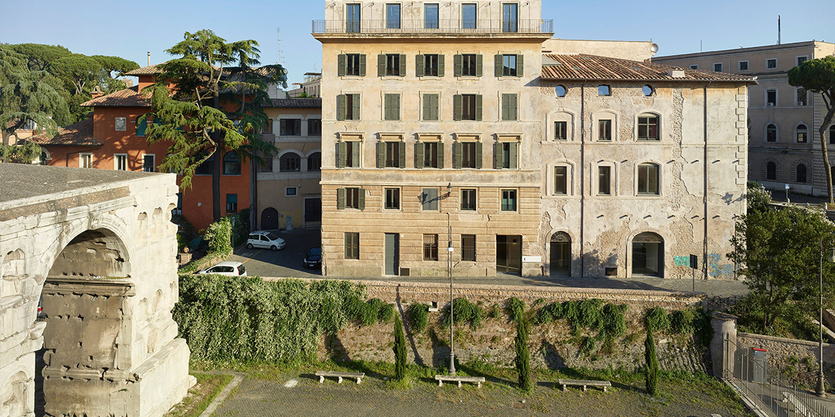 Rhinoceros Roma: Bức tranh văn hóa rực rỡ nơi trái tim thành Rome