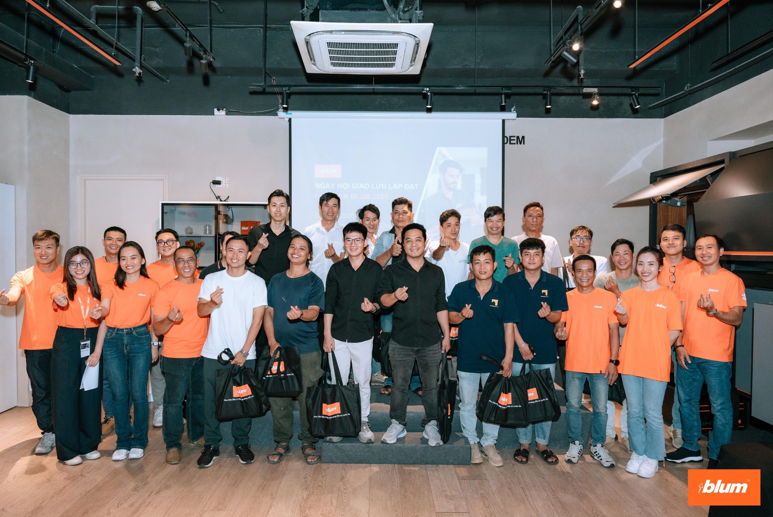 Trải nghiệm tay nâng thế hệ mới AVENTOS top tại Ngày hội giao lưu lắp đặt phụ kiện Blum 2025