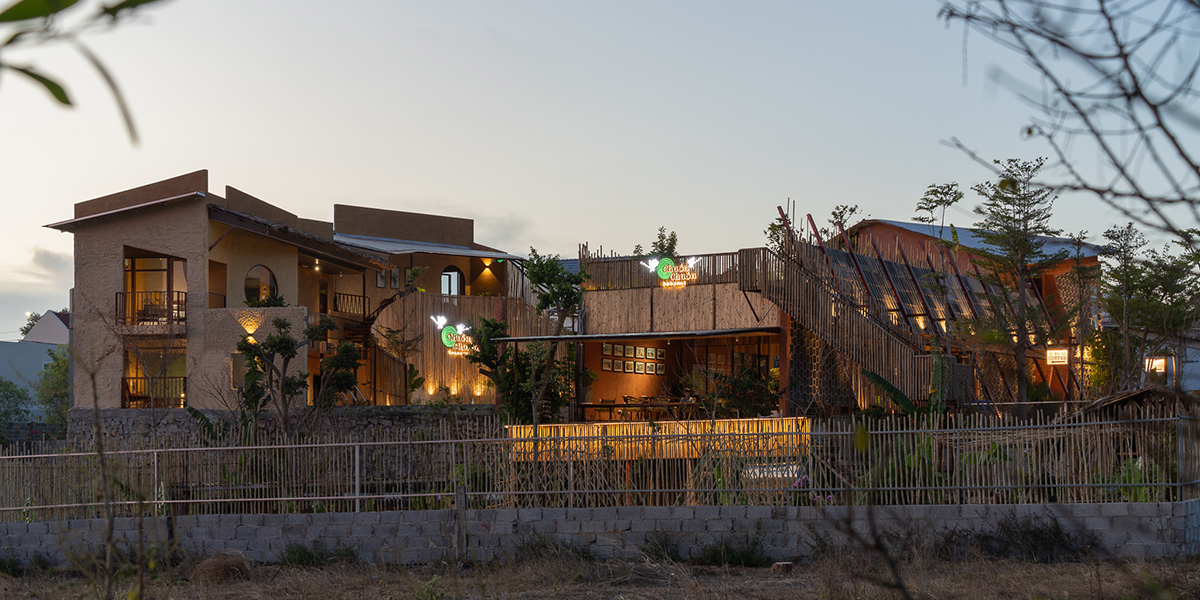 Chuồn Chuồn Retreat &amp; Cafe: Hồi Sinh Từ Ký Ức | Country House. Achitecture